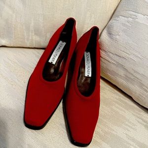 Donald J Pliner, low heel pump. 2 inch heel.